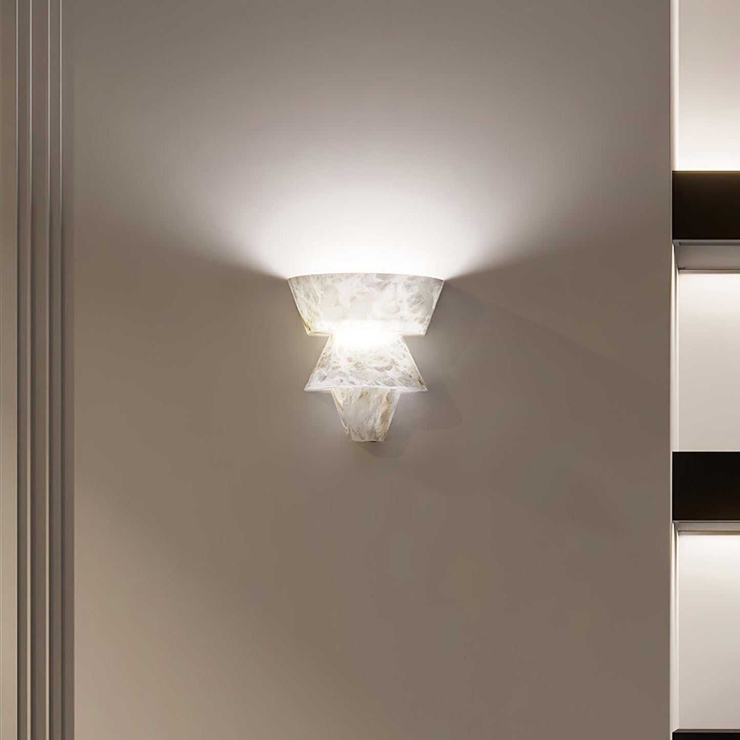 Vakkerlight Alabaster Laboratory Wall Light – Modern Geometric Sconce