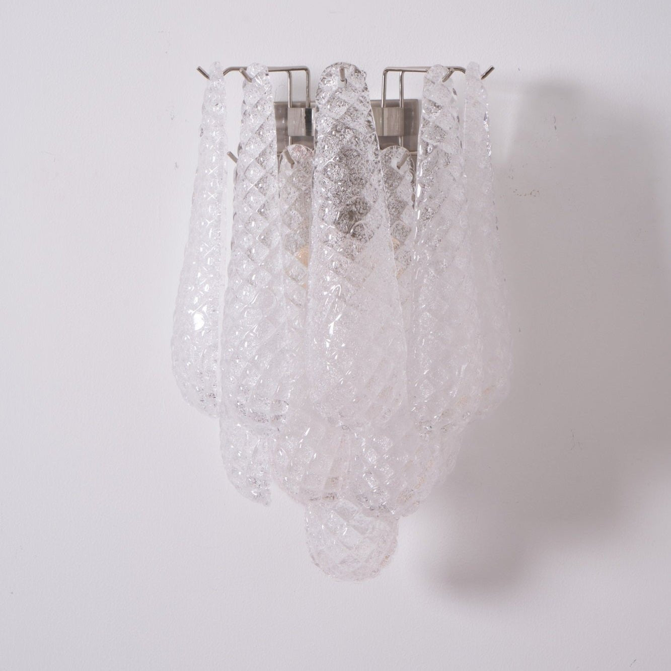 Lagoon Bloom Wall Lamp - YIOSI