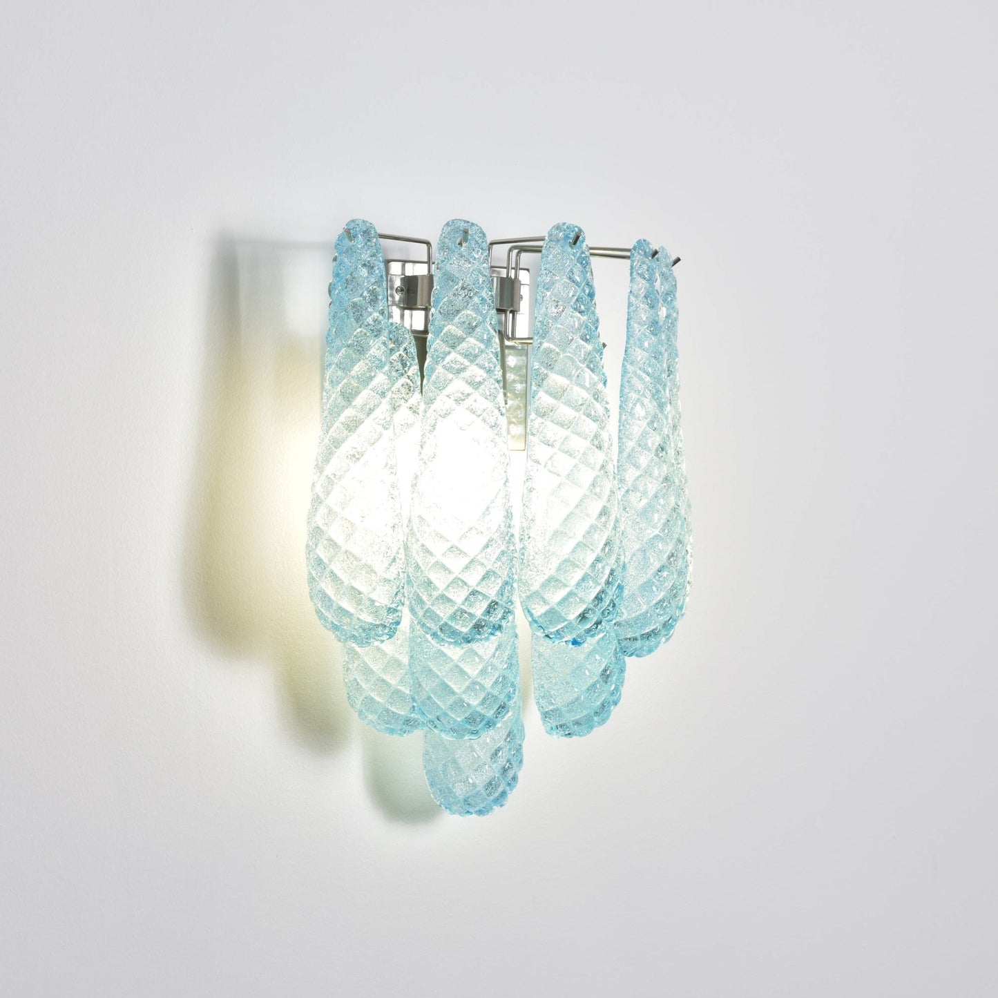 Lagoon Bloom Wall Lamp - YIOSI