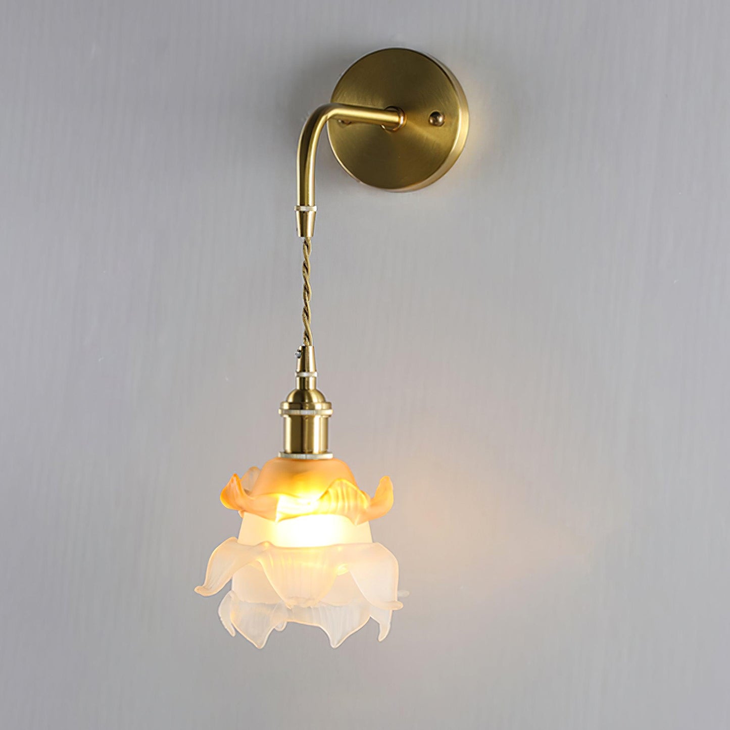 Laura Brass Wall Lamp - YIOSI