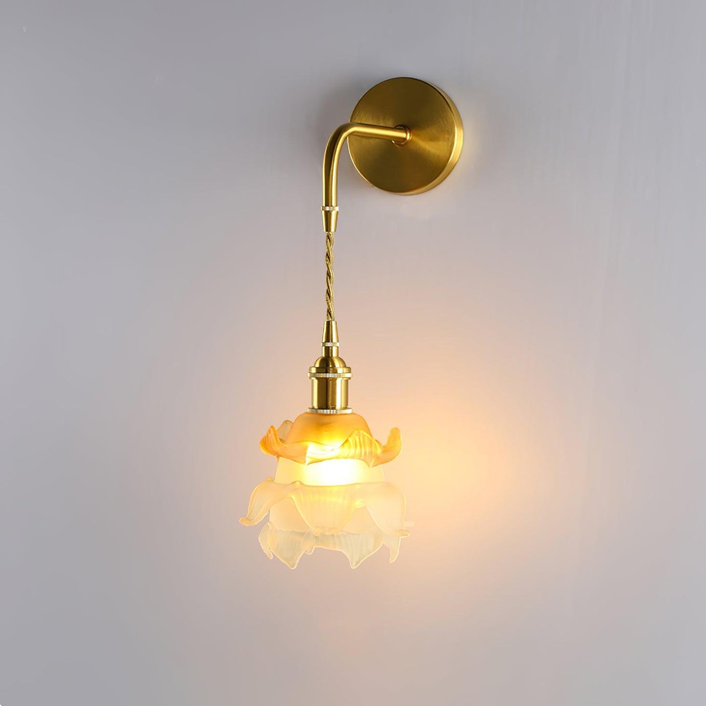 Laura Brass Wall Lamp - YIOSI