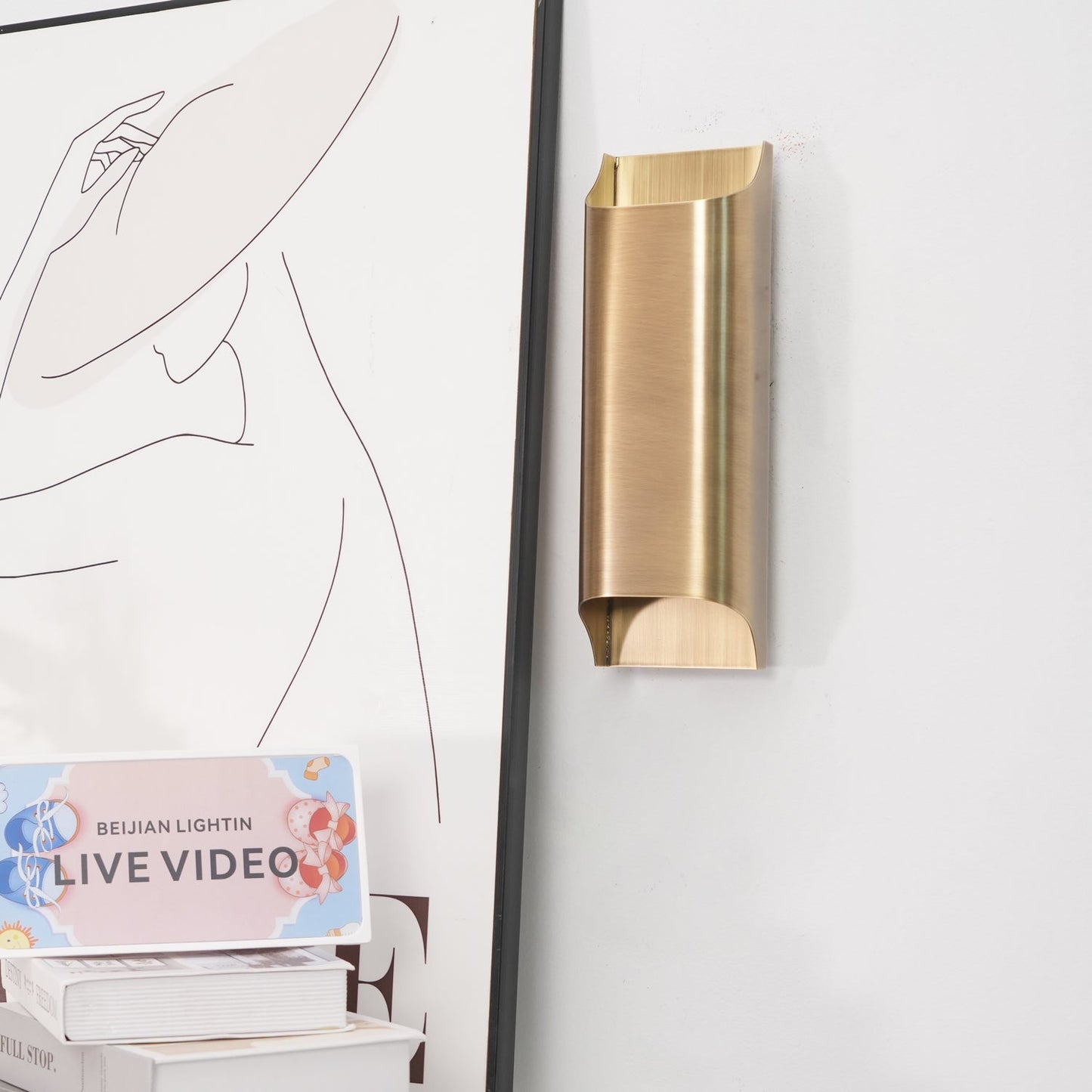 Leclerc Brass Wall Lamp – Polished Brass & Matte Black Sconce