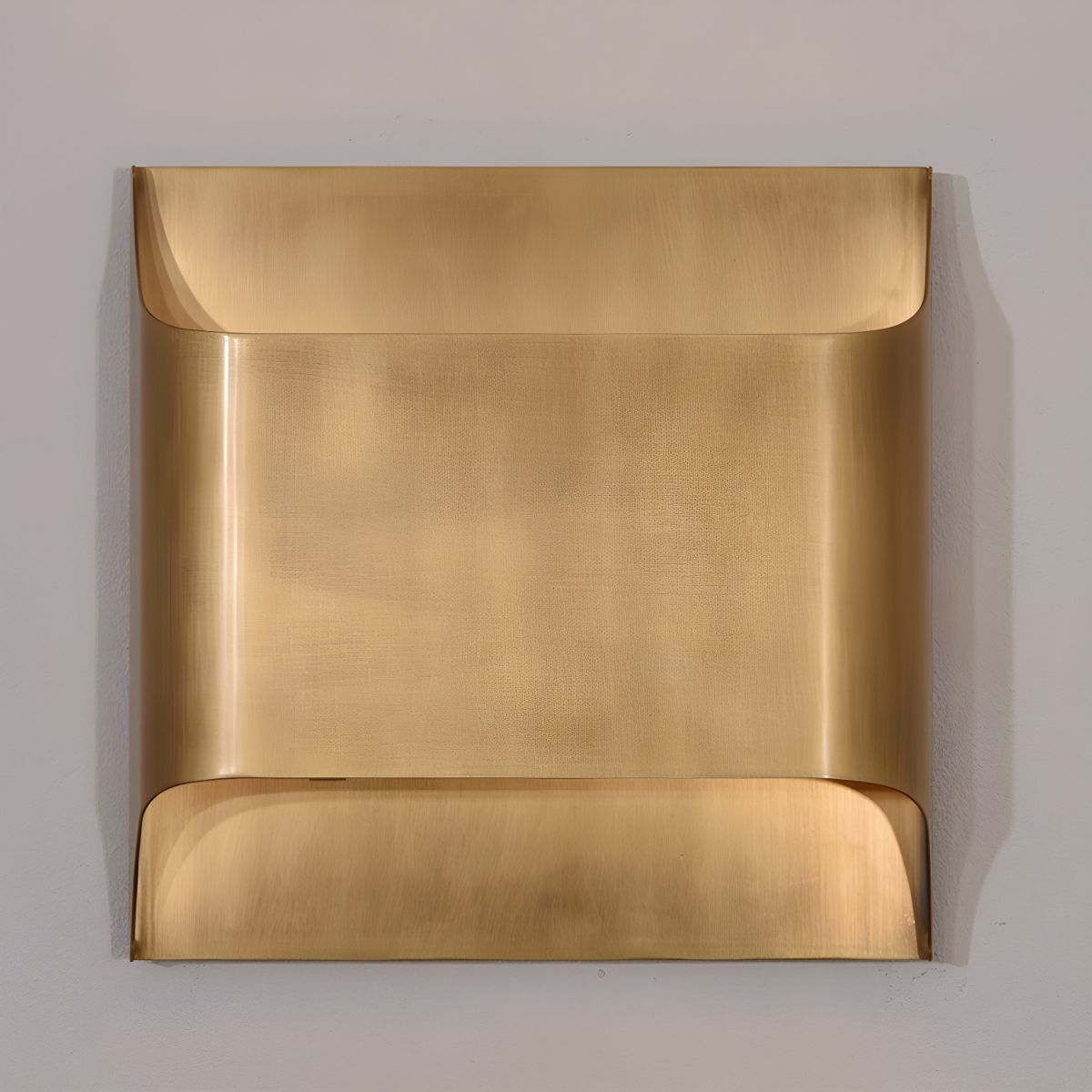 Leclerc Brass Wall Lamp – Polished Brass & Matte Black Sconce