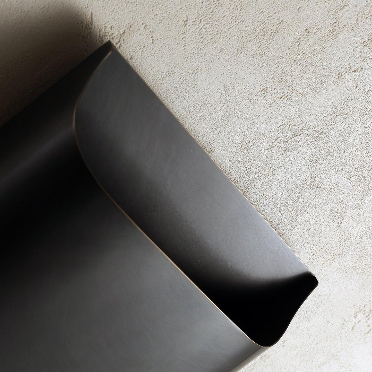 Leclerc Brass Wall Lamp – Polished Brass & Matte Black Sconce