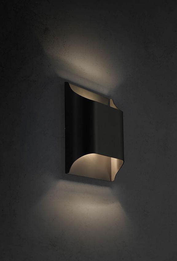 Leclerc Brass Wall Lamp – Polished Brass & Matte Black Sconce