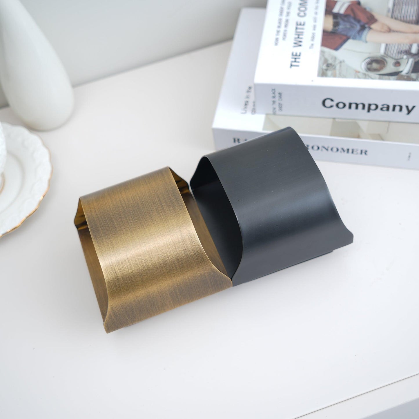 Leclerc Brass Wall Lamp – Polished Brass & Matte Black Sconce