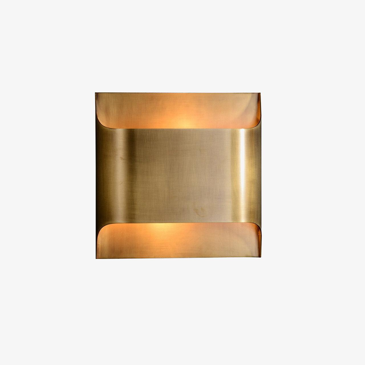 Leclerc Brass Wall Lamp – Polished Brass & Matte Black Sconce
