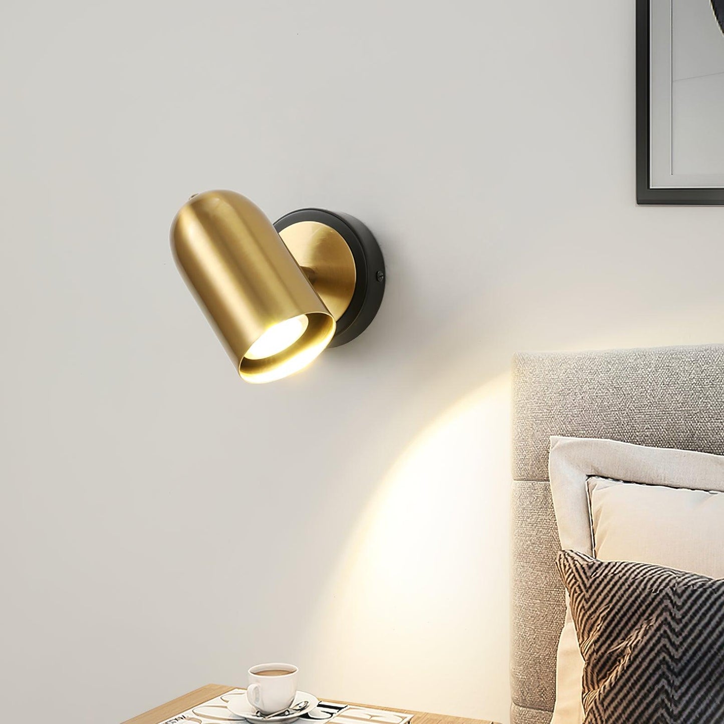 Leonardo Gold Wall Lamp – Polished Iron Sconce with LED Flexibility