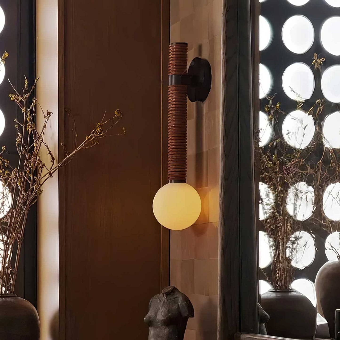 Lestro Wall Light - YIOSI