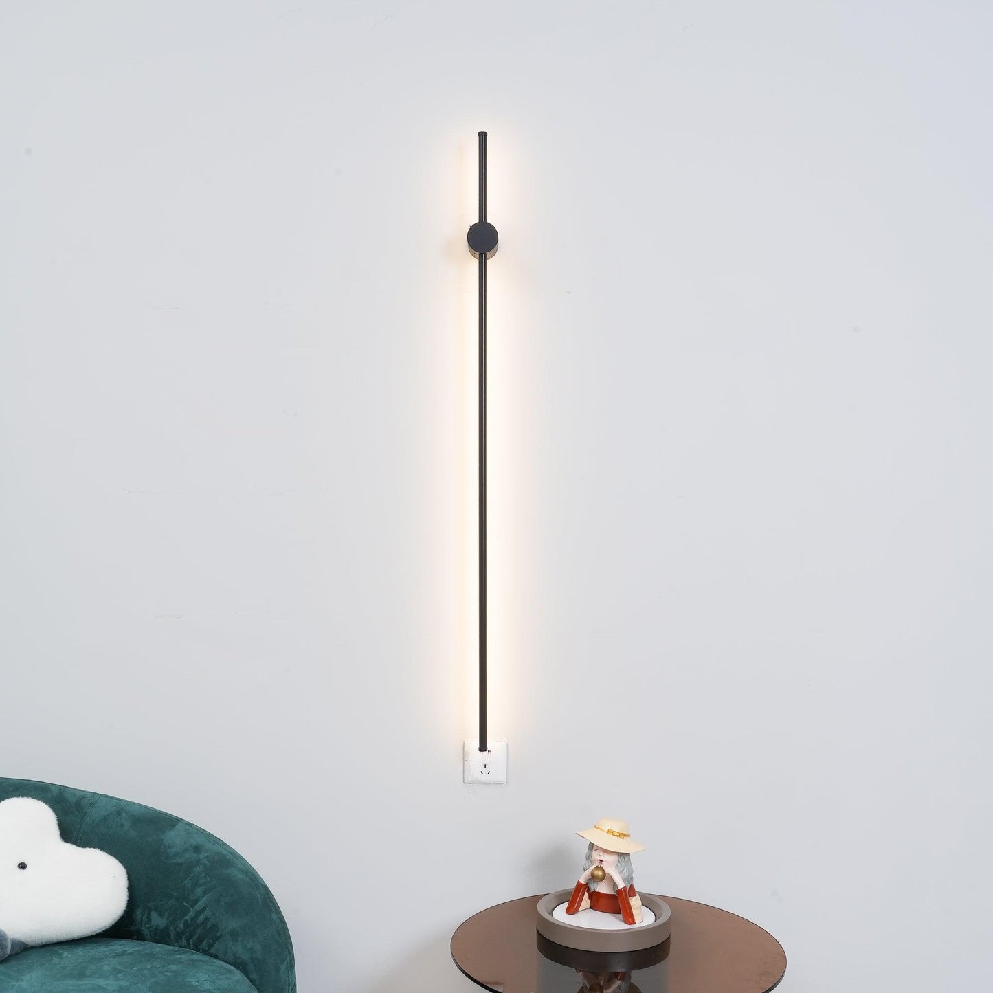 Slim Linear LED Wall Light – Adjustable Length, Dimmable, Modern Finish