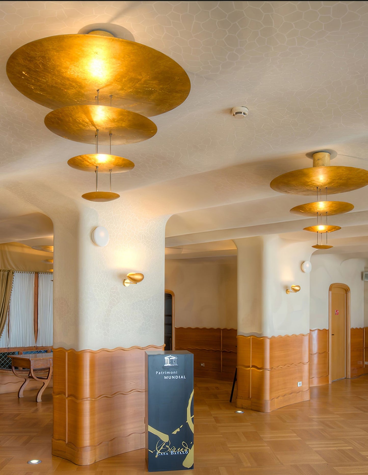 Machine Chandelier - YIOSI