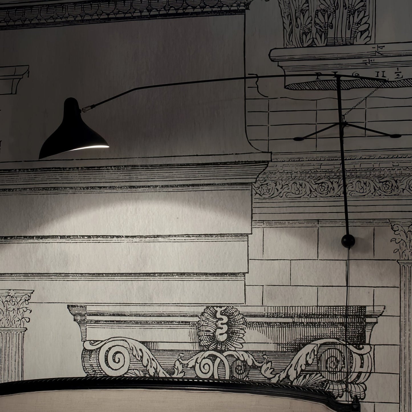 Mantis Arm Wall Lamp - YIOSI