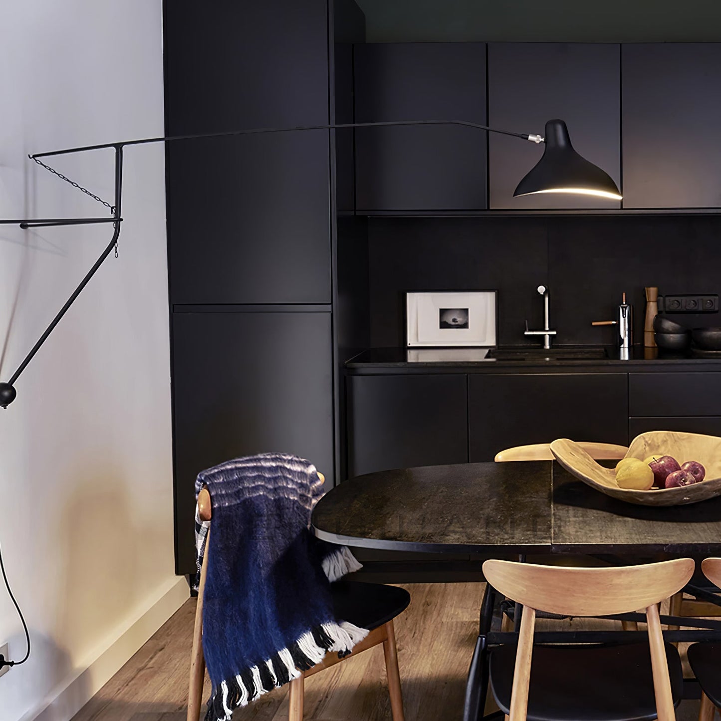 Mantis Arm Wall Lamp - YIOSI