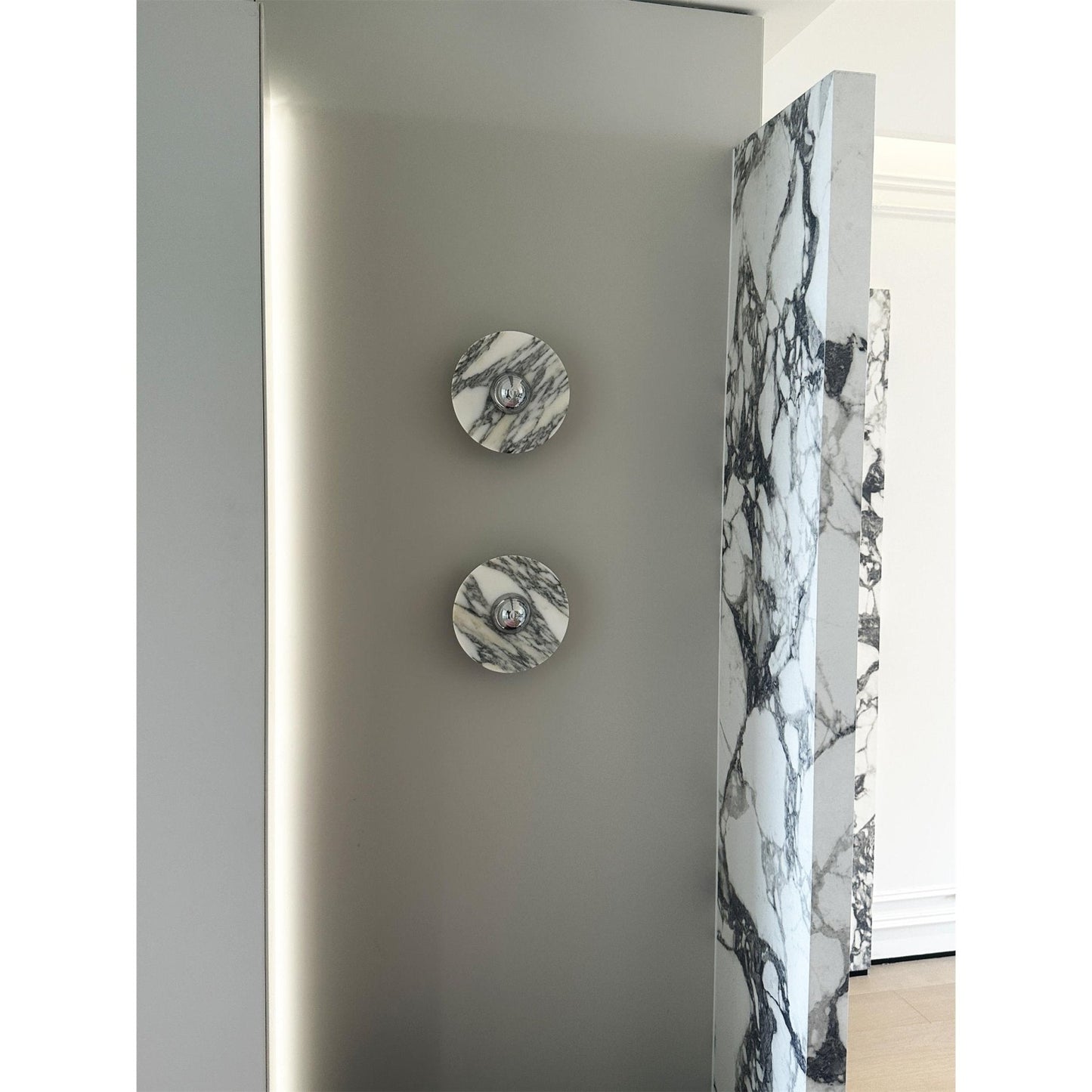 Messier Marble Rechargeable Wall Lamp - YIOSI