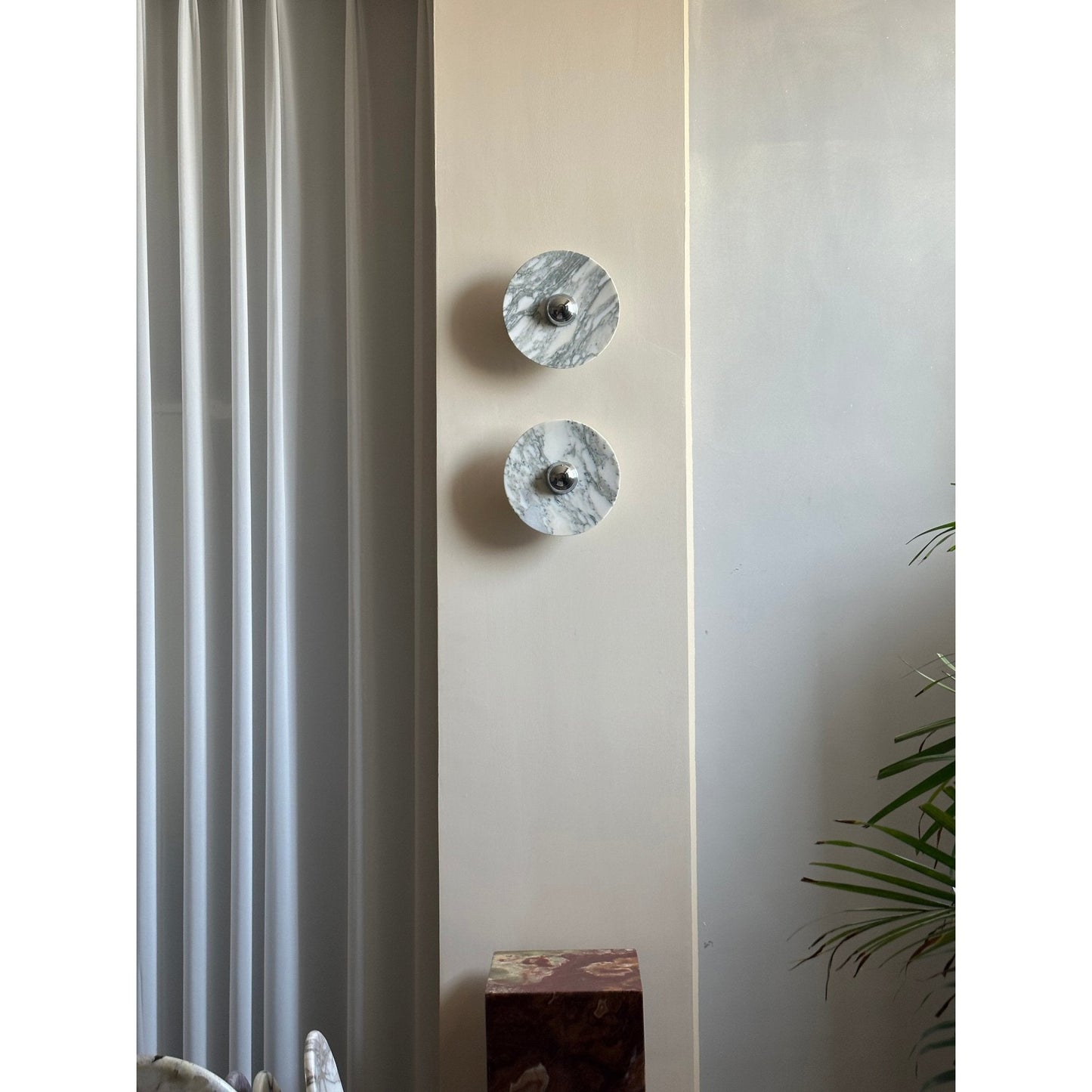 Messier Marble Rechargeable Wall Lamp - YIOSI