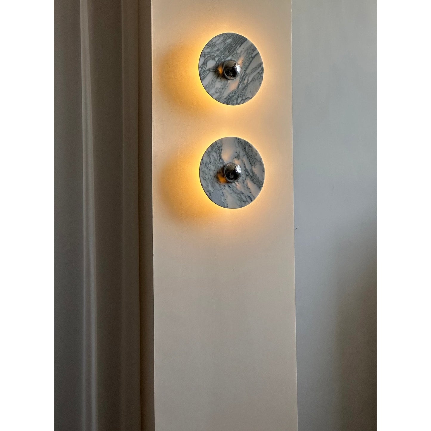Messier Marble Rechargeable Wall Lamp - YIOSI