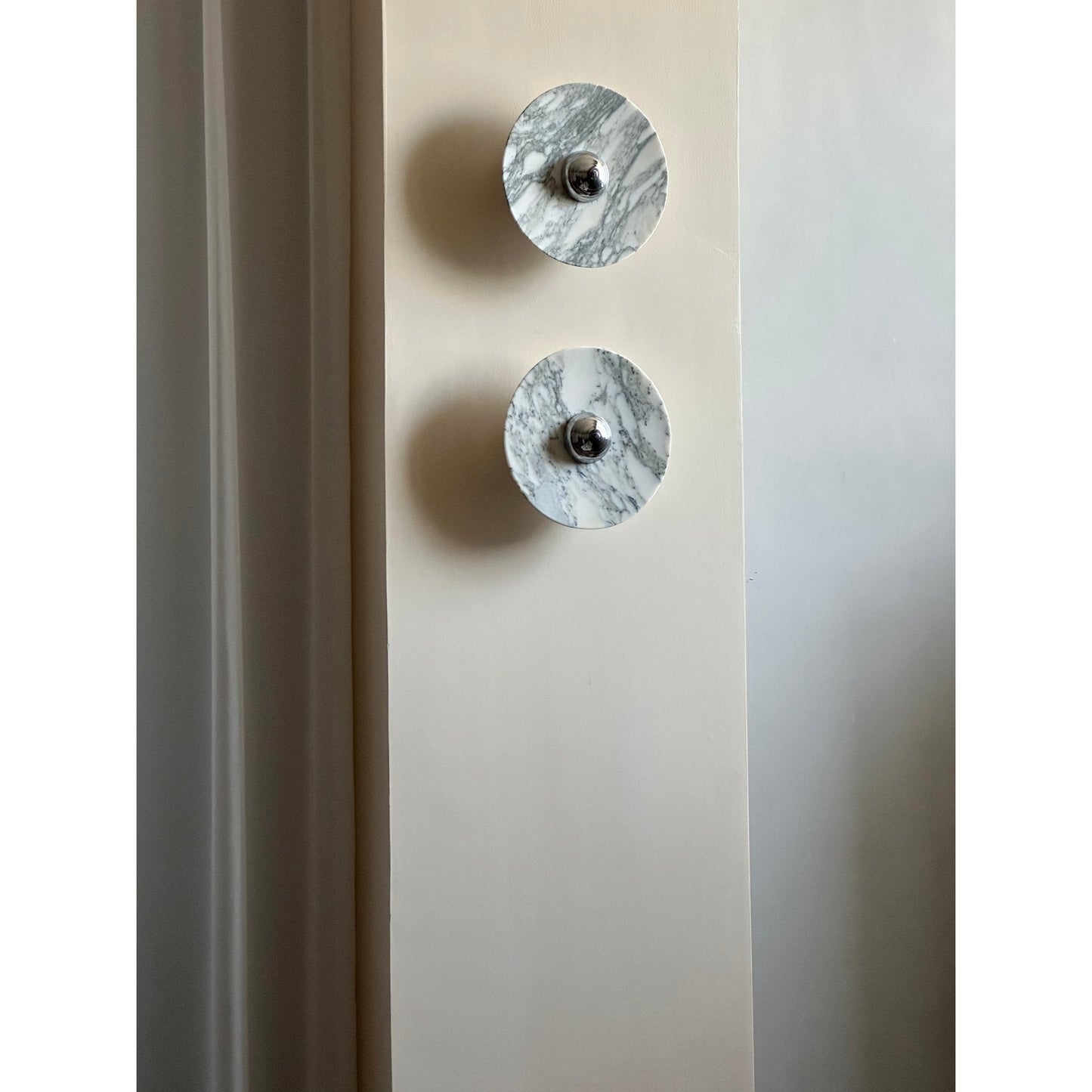 Messier Marble Rechargeable Wall Lamp - YIOSI
