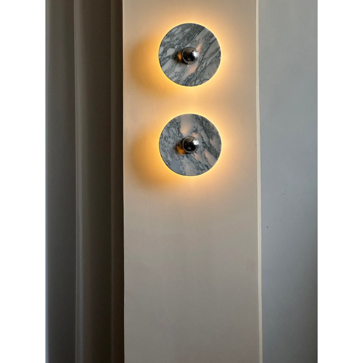 Messier Marble Rechargeable Wall Lamp - YIOSI