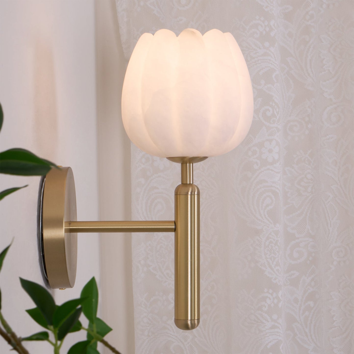 Elegant Brass & Alabaster Decorative Botanical Wall Lamp – Mian