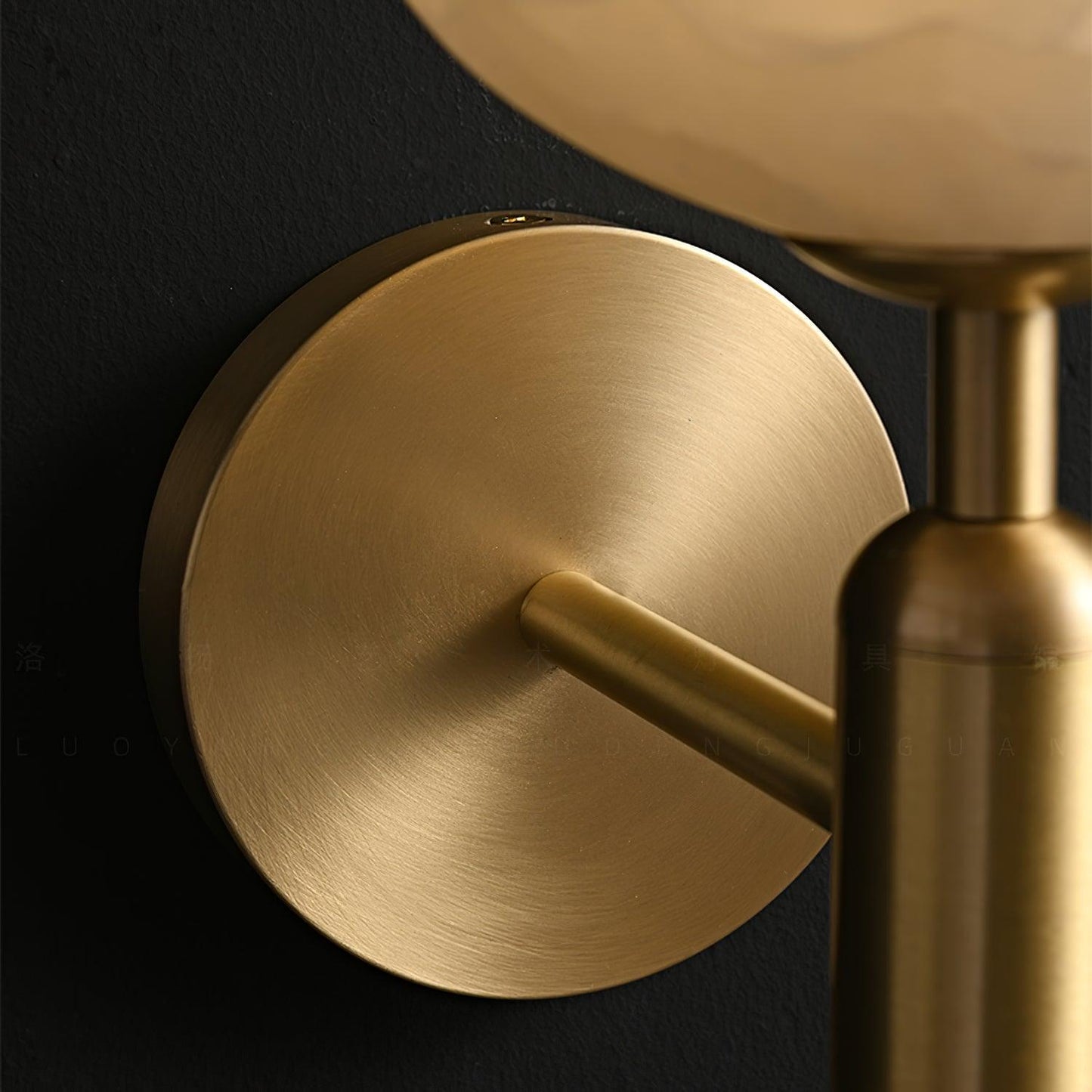 Elegant Brass & Alabaster Decorative Botanical Wall Lamp – Mian