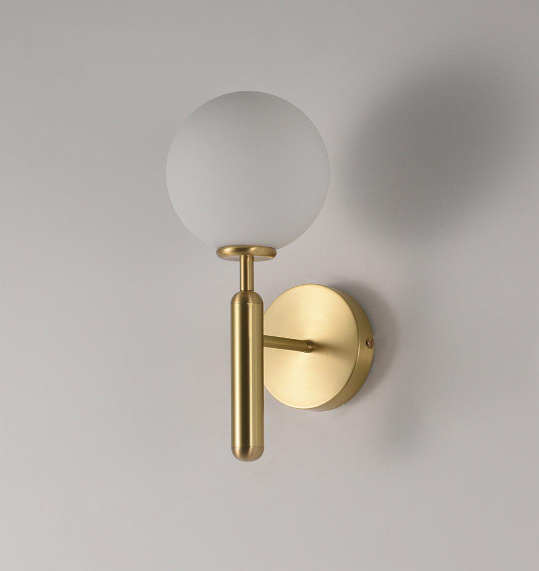 Scandiluxe Brass & Glass Wall Light – Elegant Nordic Sconce