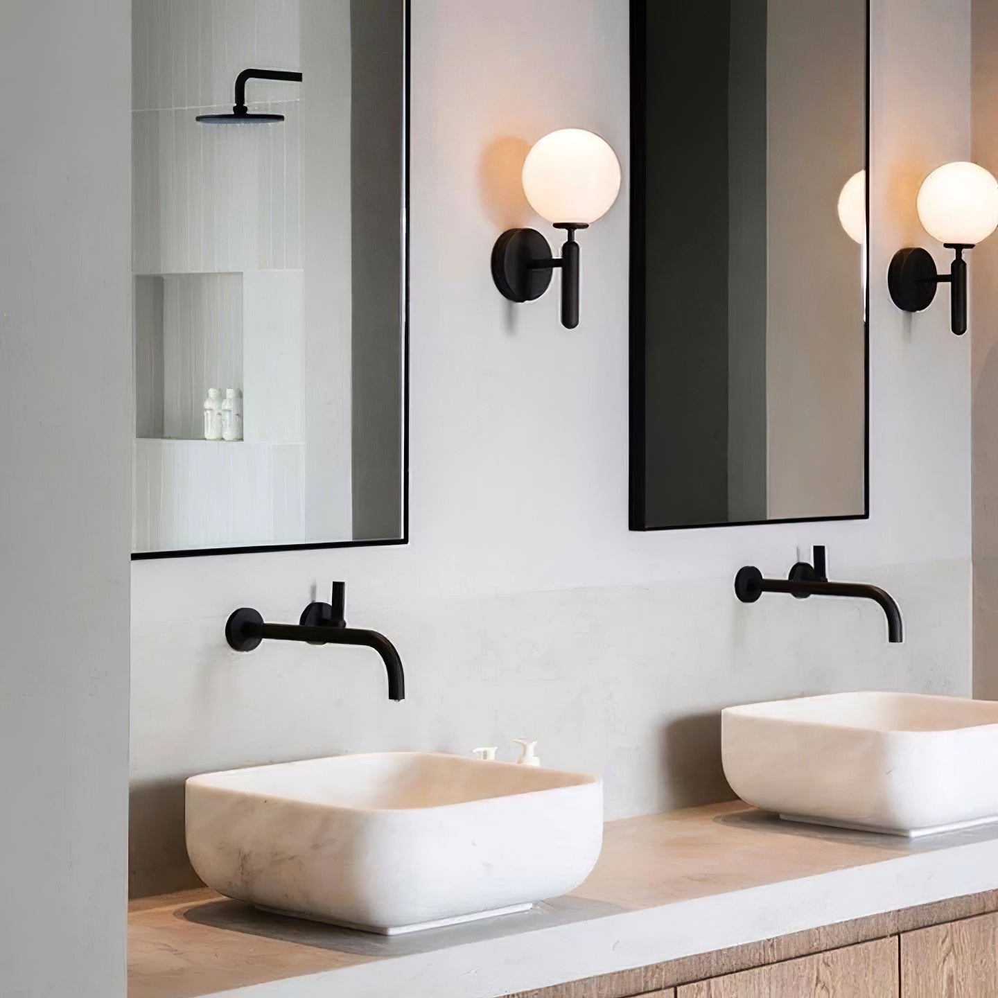 Scandiluxe Brass & Glass Wall Light – Elegant Nordic Sconce