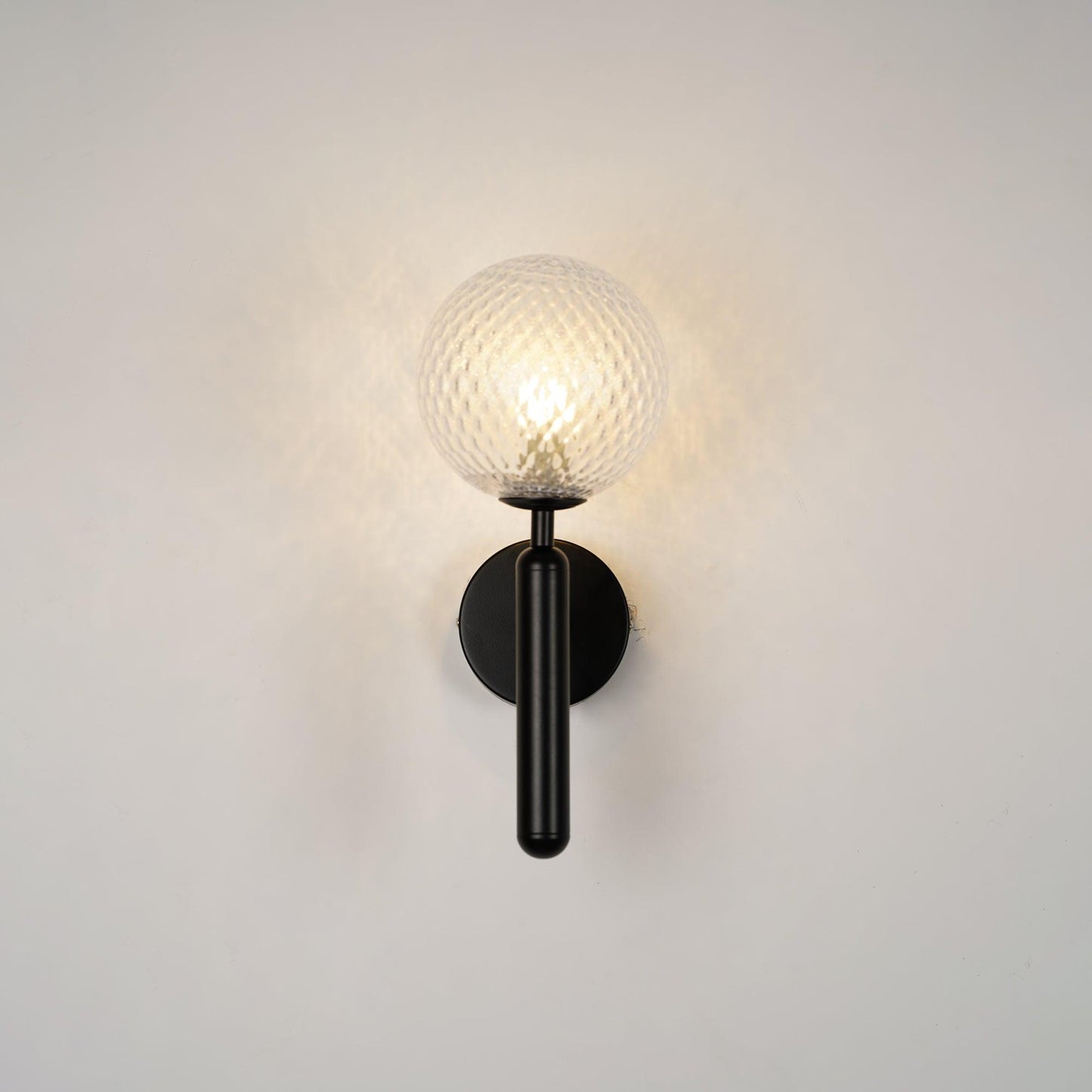 Scandiluxe Brass & Glass Wall Light – Elegant Nordic Sconce