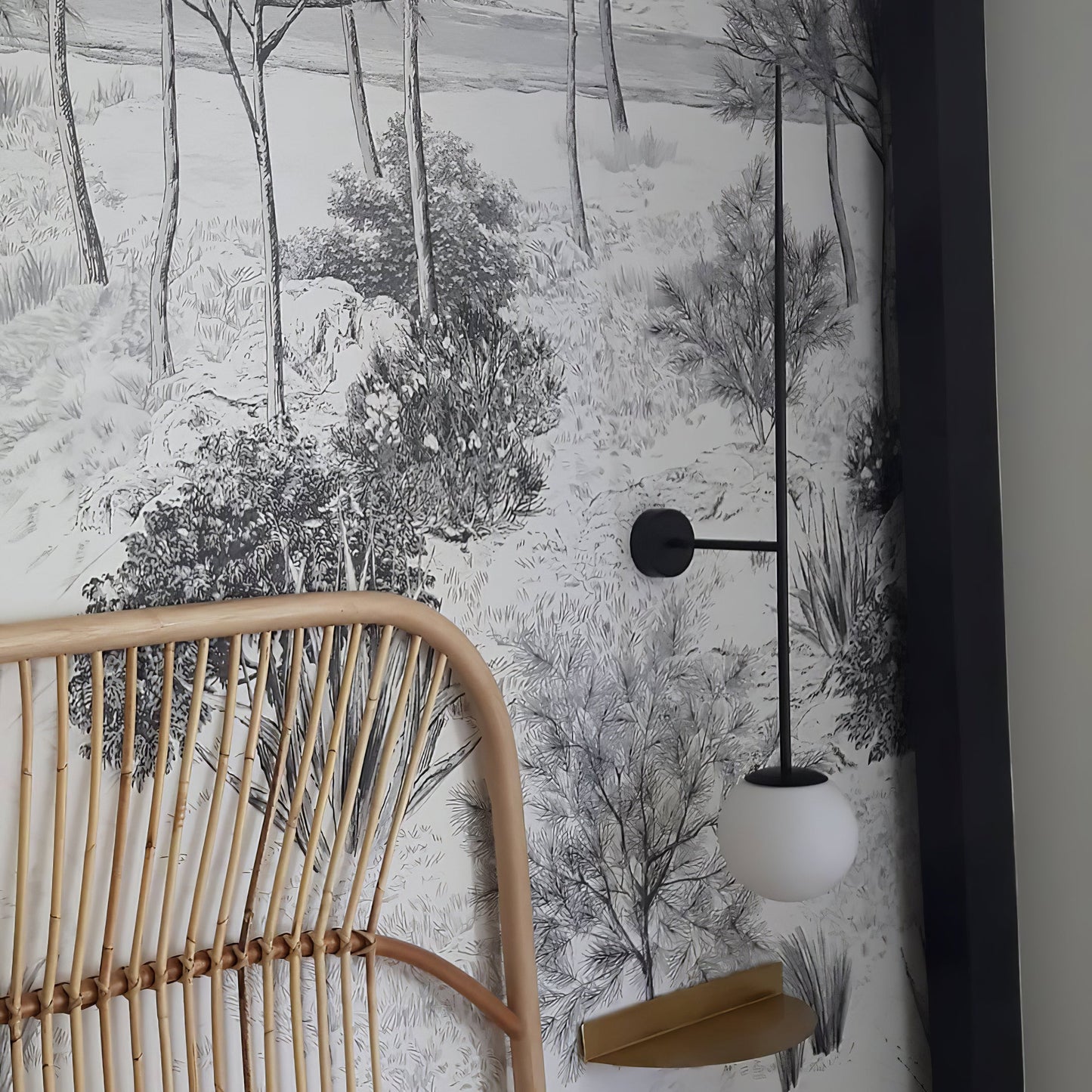 Vakkerlight Mobile Wall Lamp – Sleek Gold & Black Metal Glass Light
