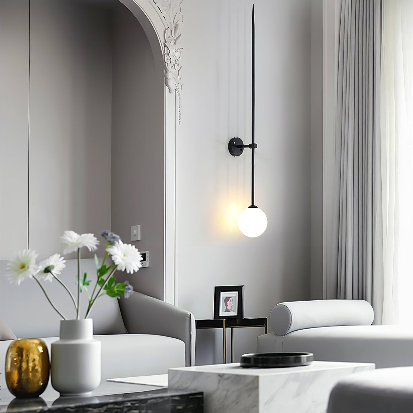 Vakkerlight Mobile Wall Lamp – Sleek Gold & Black Metal Glass Light