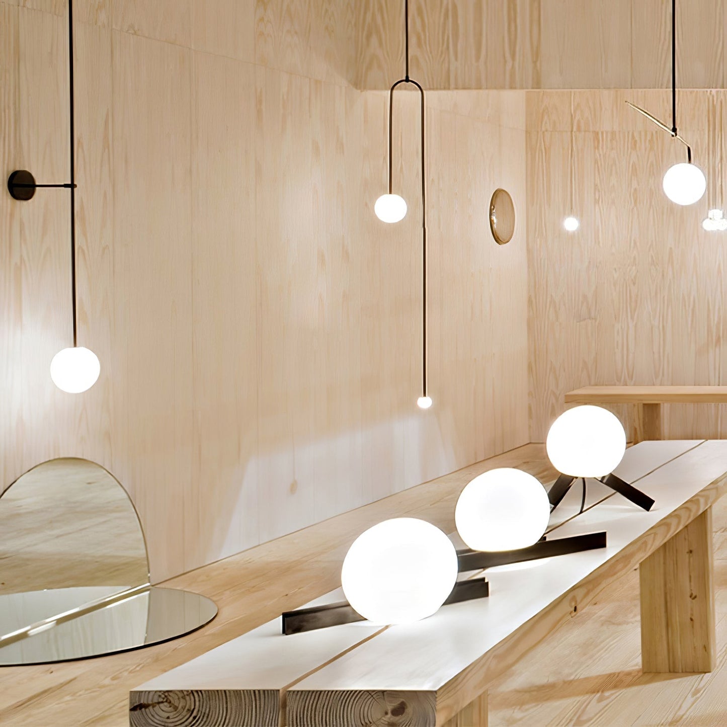 Vakkerlight Mobile Wall Lamp – Sleek Gold & Black Metal Glass Light