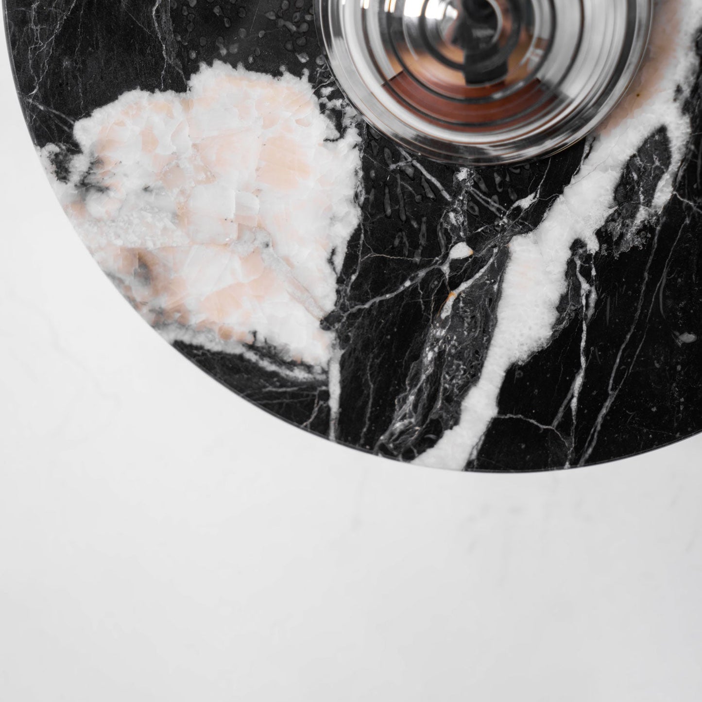 Noireon Wall Sconce - YIOSI