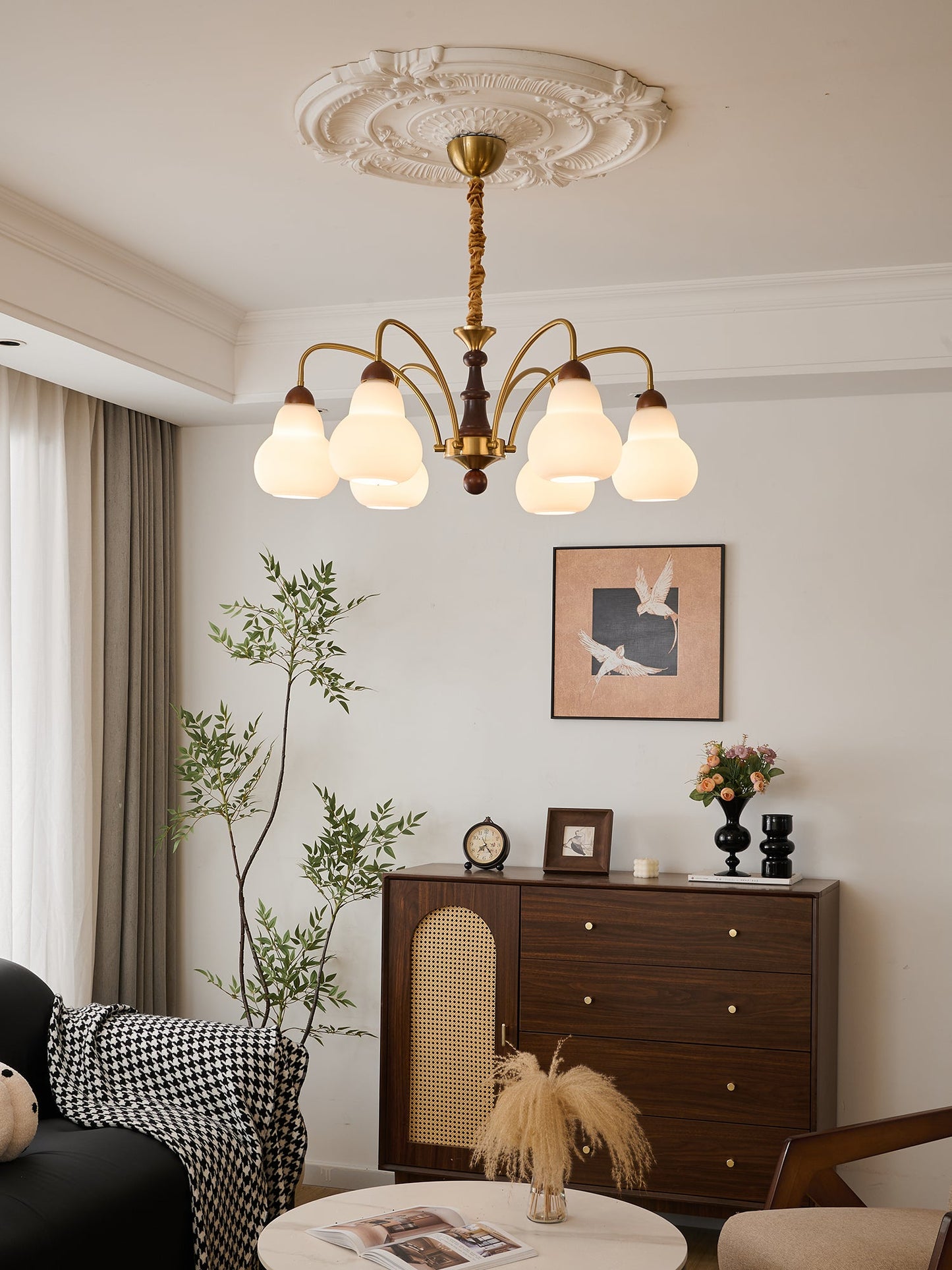 Novelle Chandelier - YIOSI