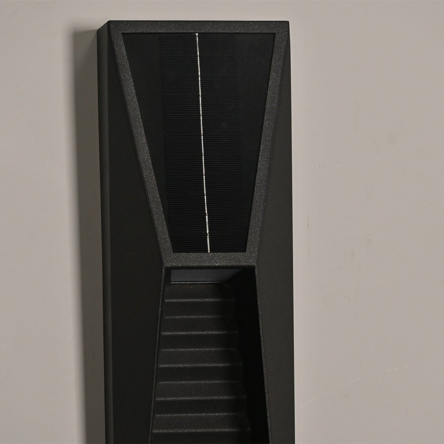 Obsidian Path Solar Outdoor Wall Light - YIOSI