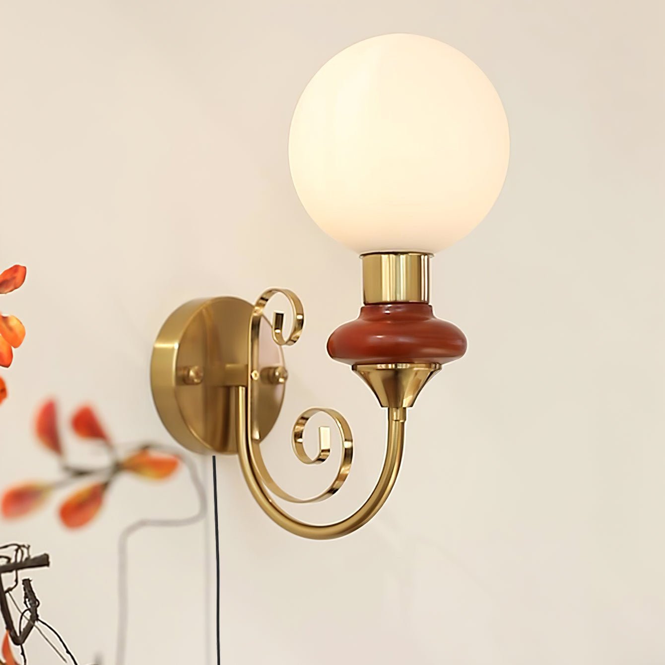 Onyx Plug - in Wall Lamp - YIOSI
