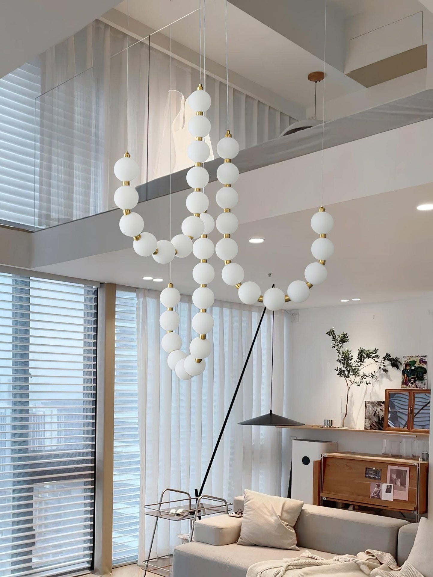 Acrylic Pearl Necklace Chandelier - YIOSI