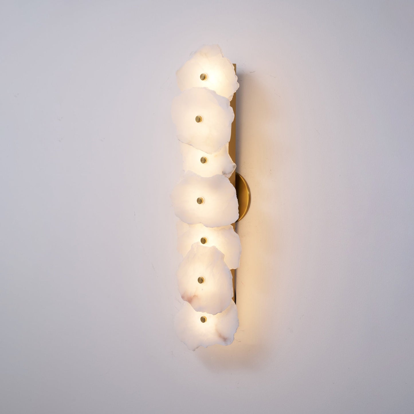 Petra Gold & White Alabaster Wall Lamp – Modern Elegance