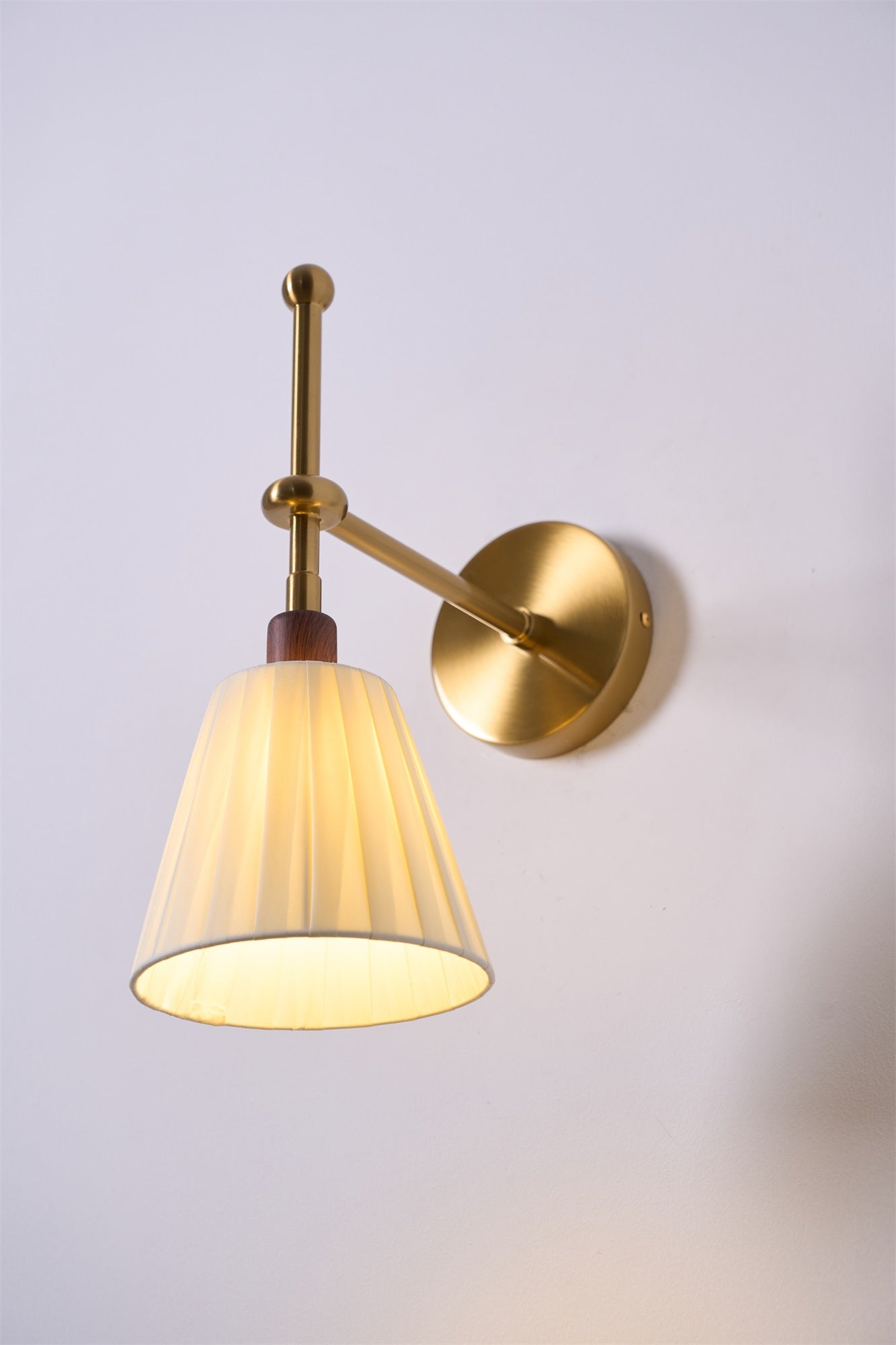 Pleated Fabric Wall Lamp - YIOSI