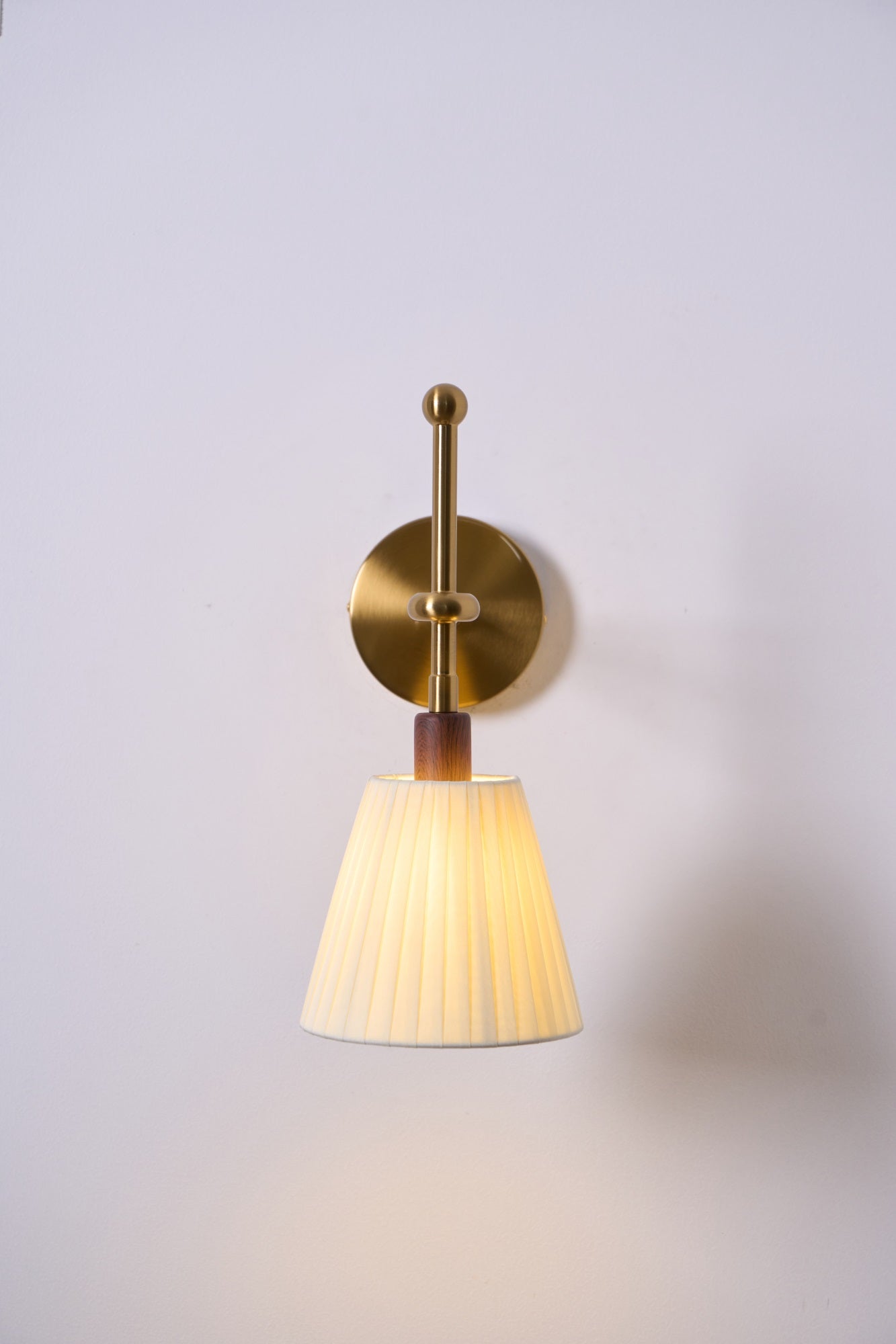 Pleated Fabric Wall Lamp - YIOSI