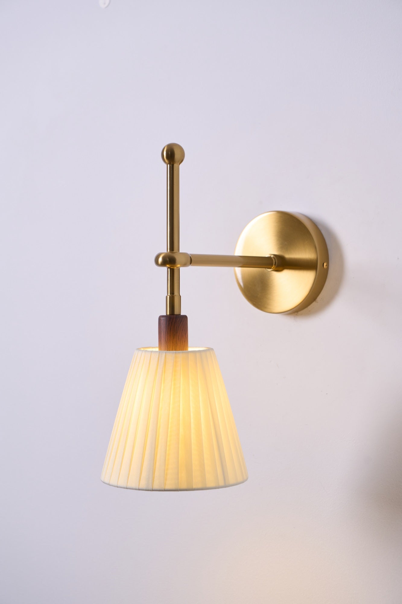 Pleated Fabric Wall Lamp - YIOSI