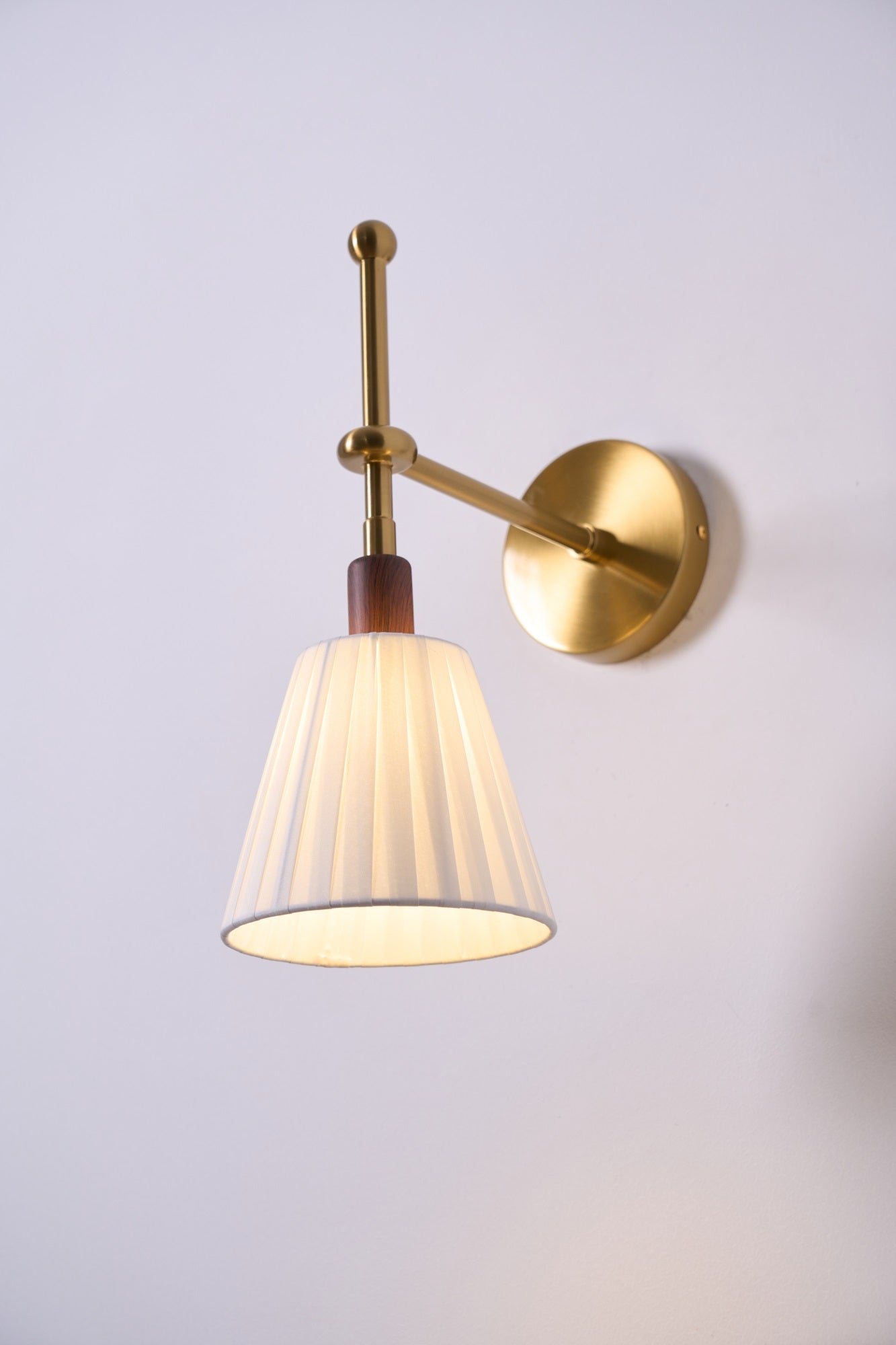 Pleated Fabric Wall Lamp - YIOSI
