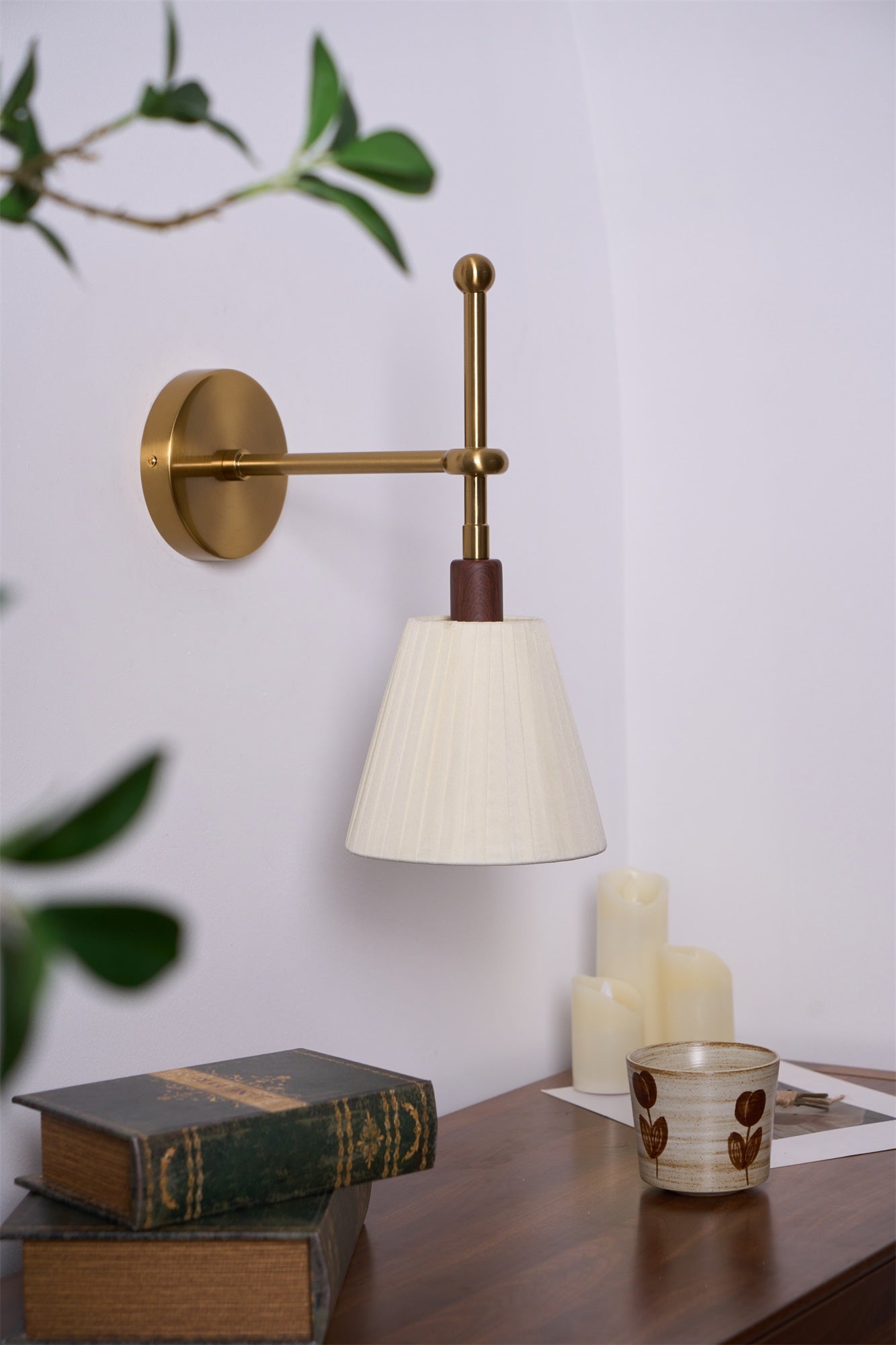 Pleated Fabric Wall Lamp - YIOSI