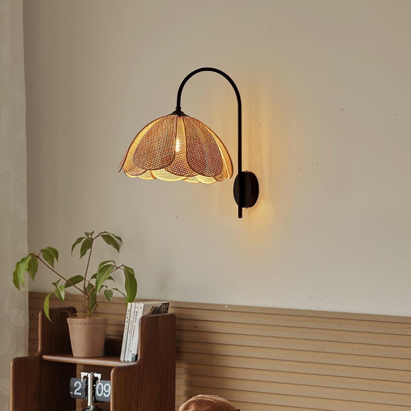Rattan Petal Wall Lamp - YIOSI