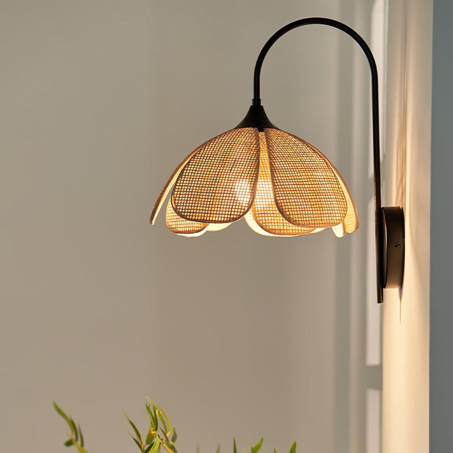Rattan Petal Wall Lamp - YIOSI