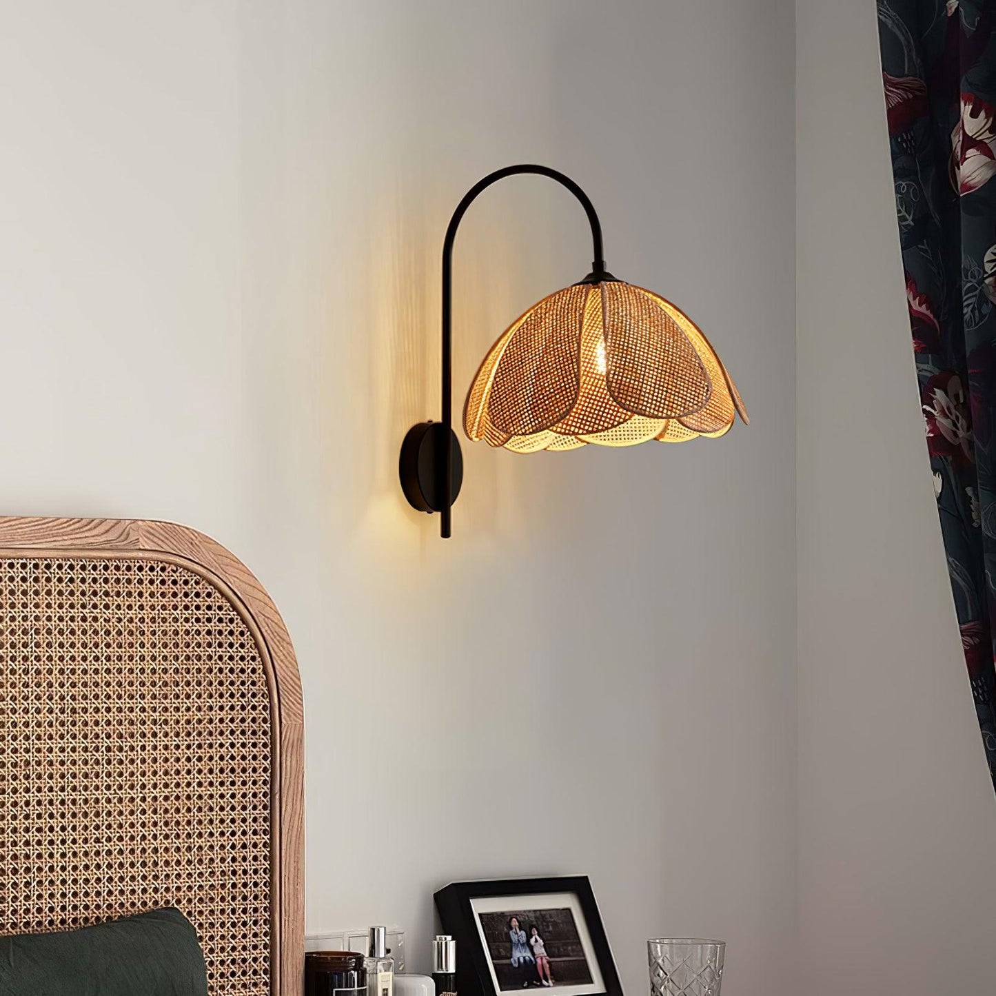 Rattan Petal Wall Lamp - YIOSI