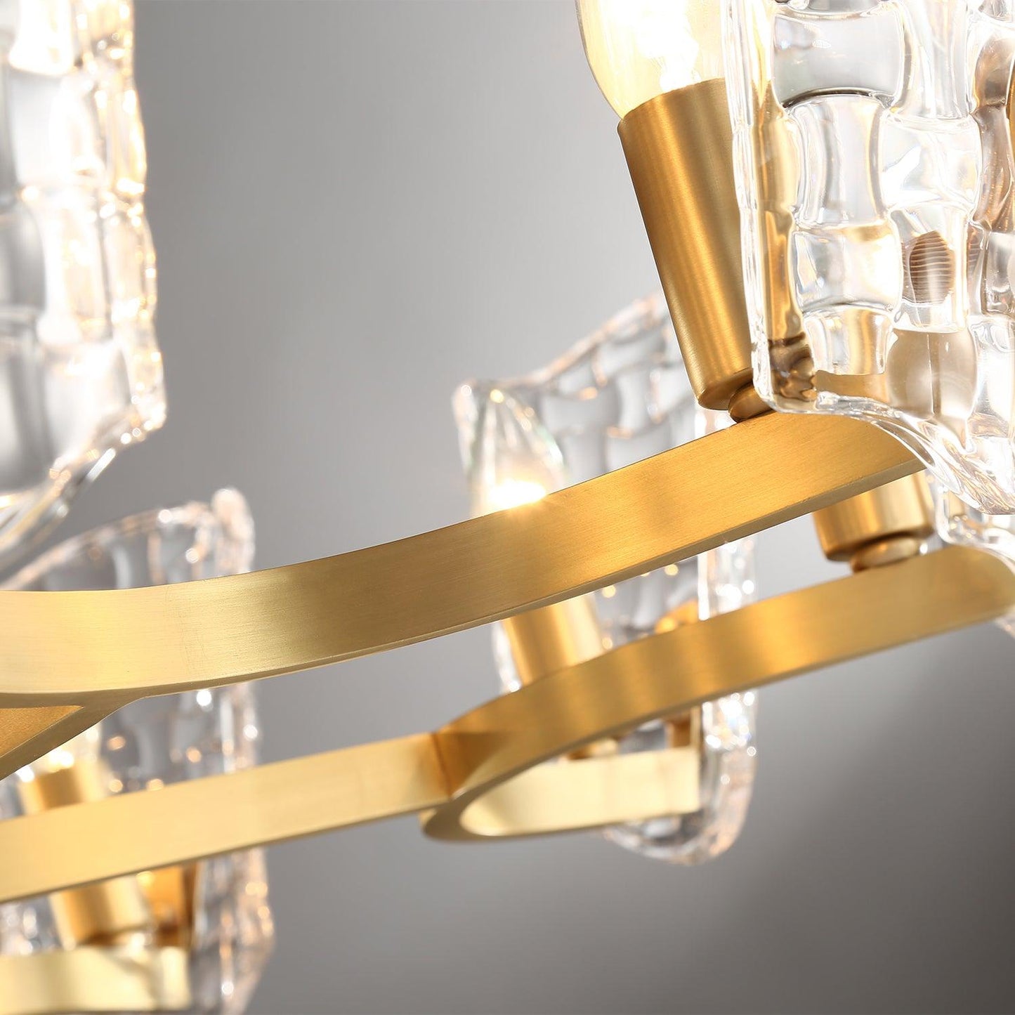 Renato Chandelier - YIOSI