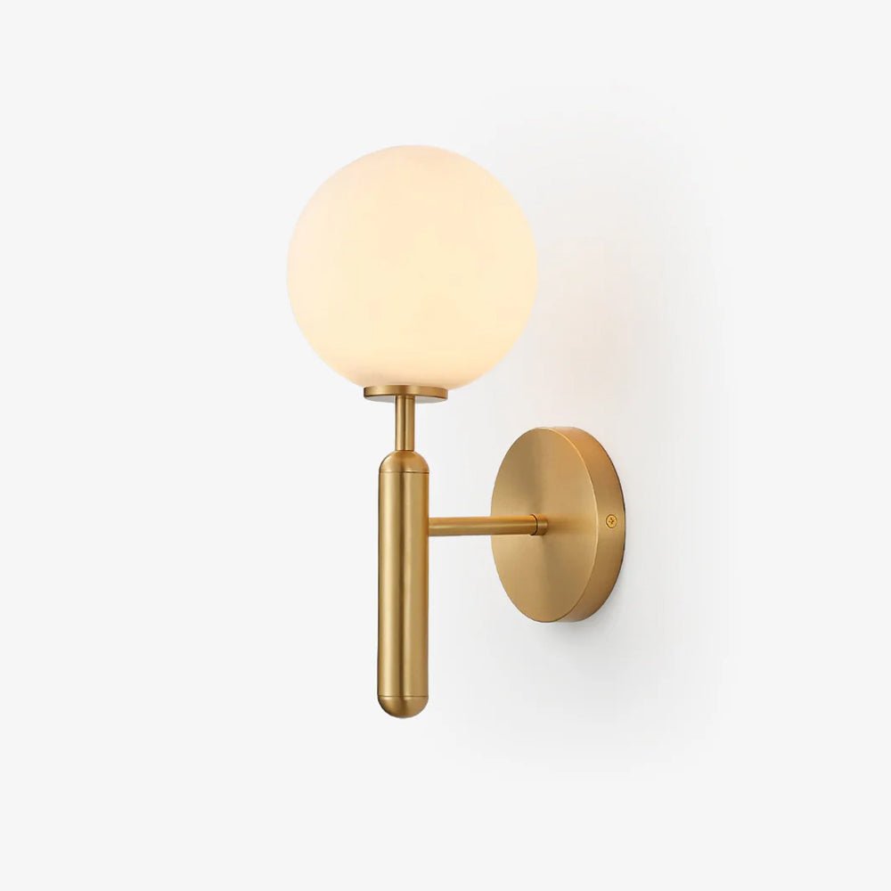 Scandiluxe Brass & Glass Wall Light – Elegant Nordic Sconce