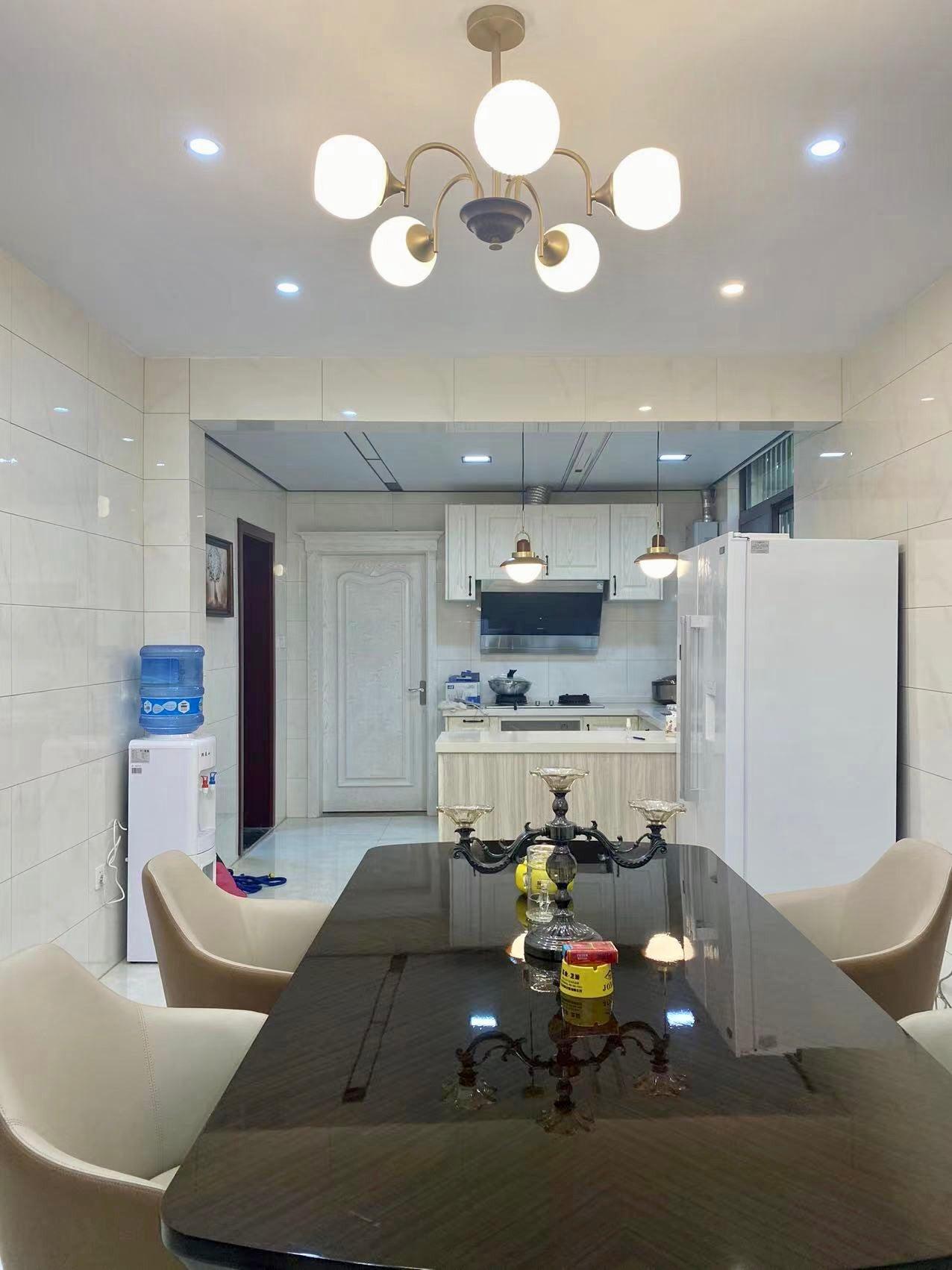 Sculptural Glass Ribbed Chandelier - YIOSI