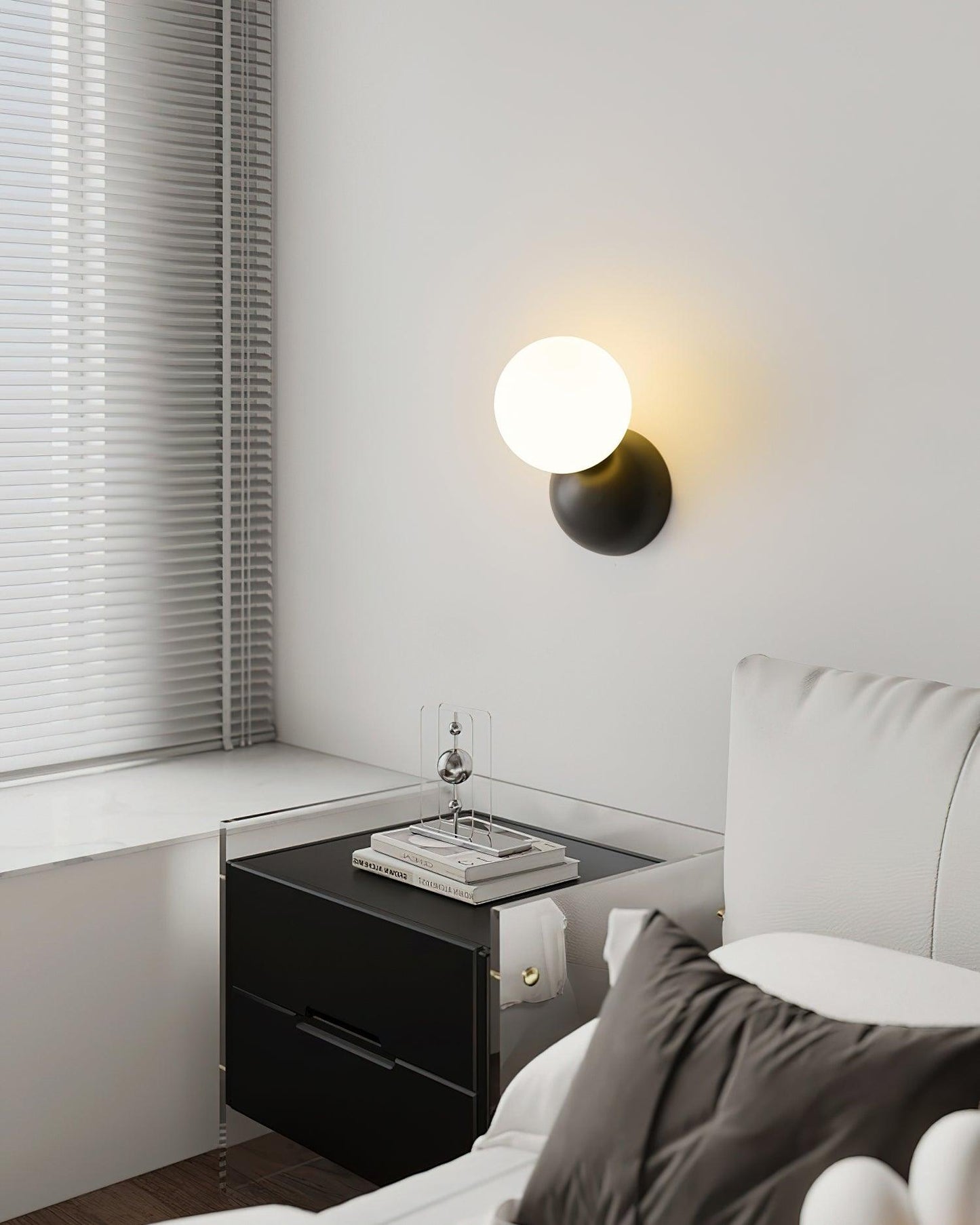Single Globe Wall Light - YIOSI