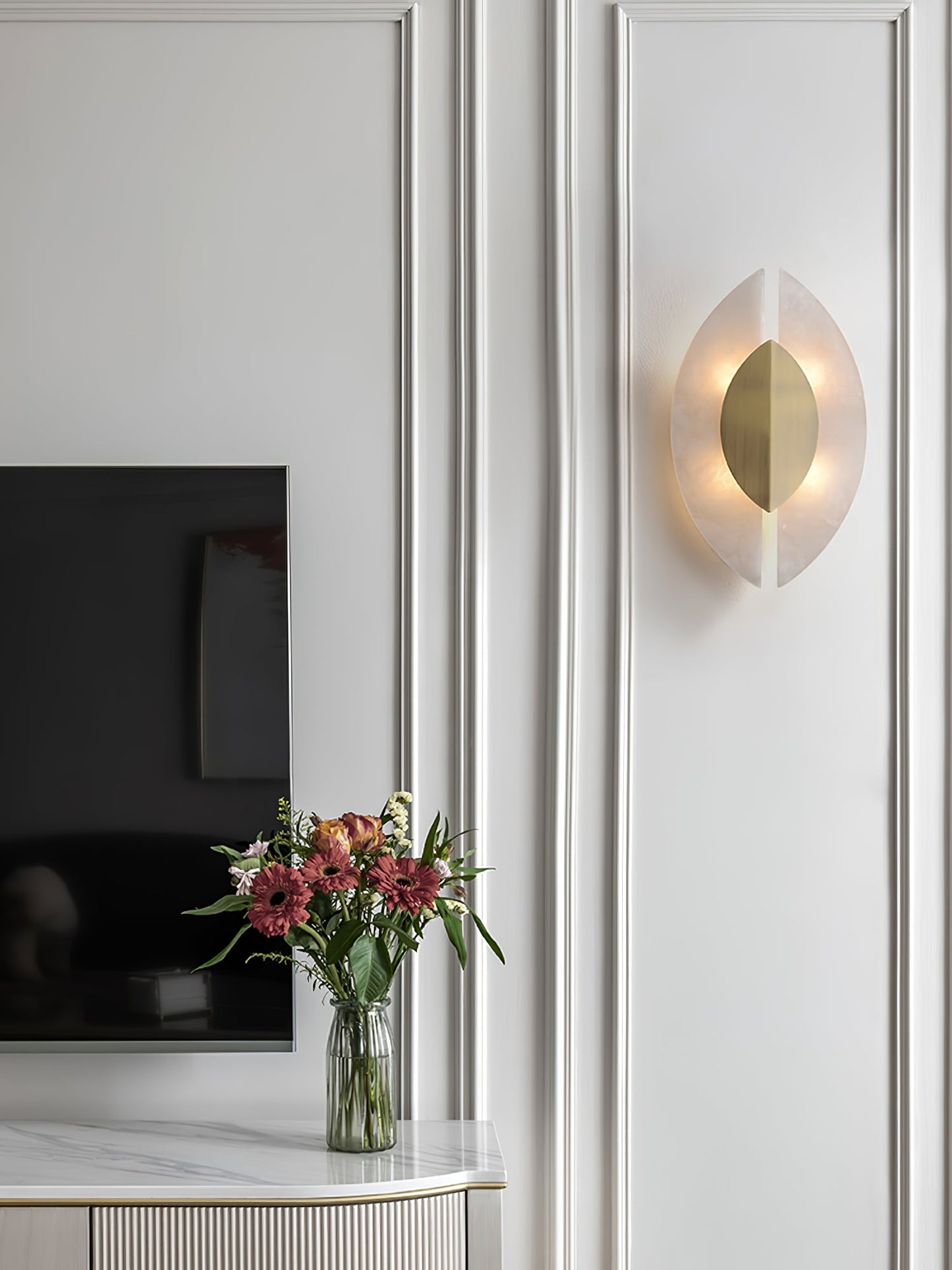 Solari Alabaster Leaf Sconce - YIOSI