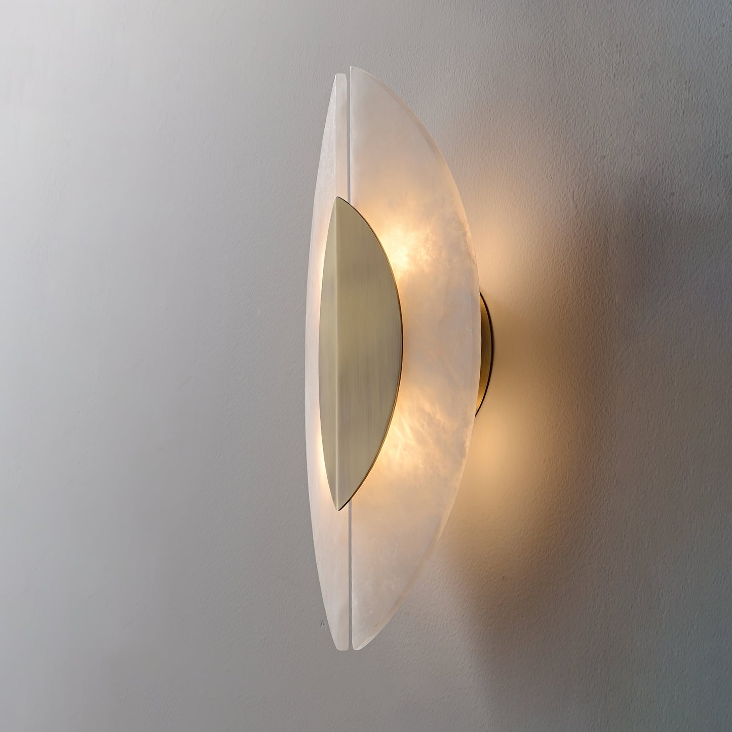Solari Alabaster Leaf Sconce - YIOSI